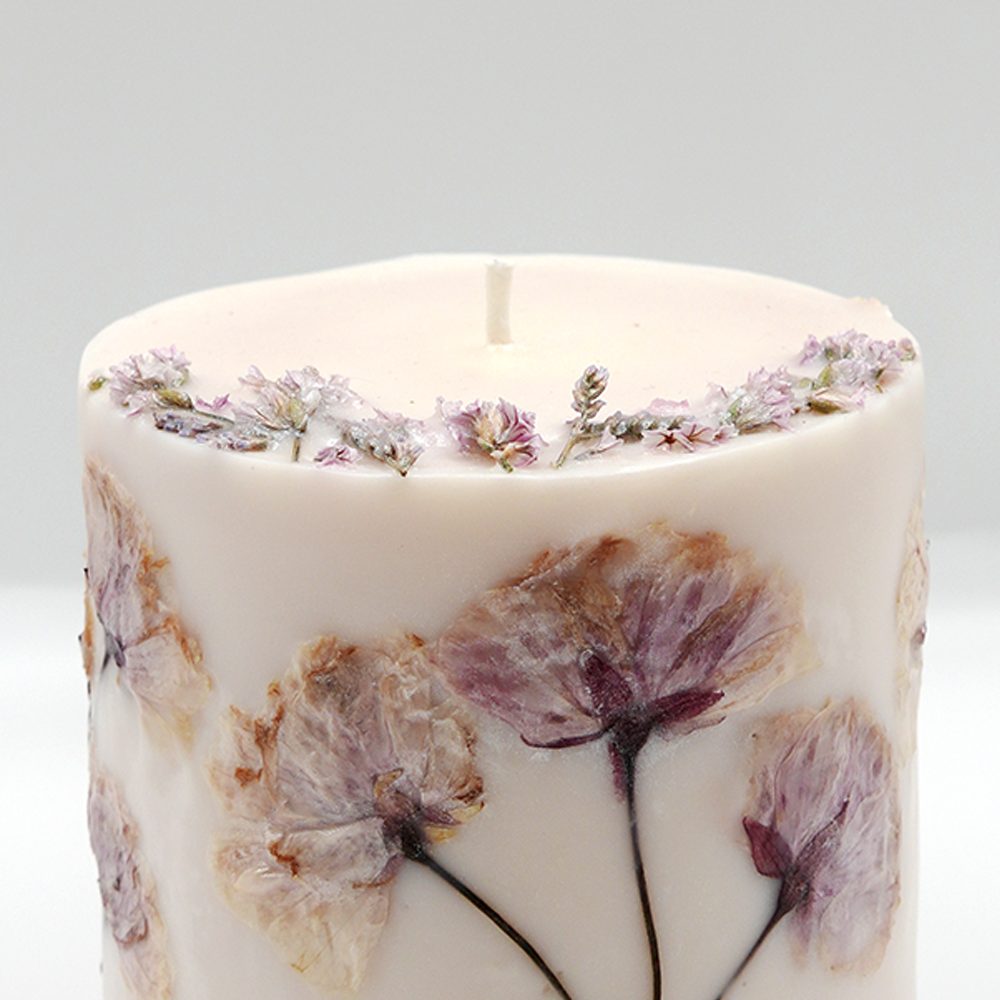 Botanical Candle with Eucalyptus Leaves – Eucalyptus & Lavender - Image 3