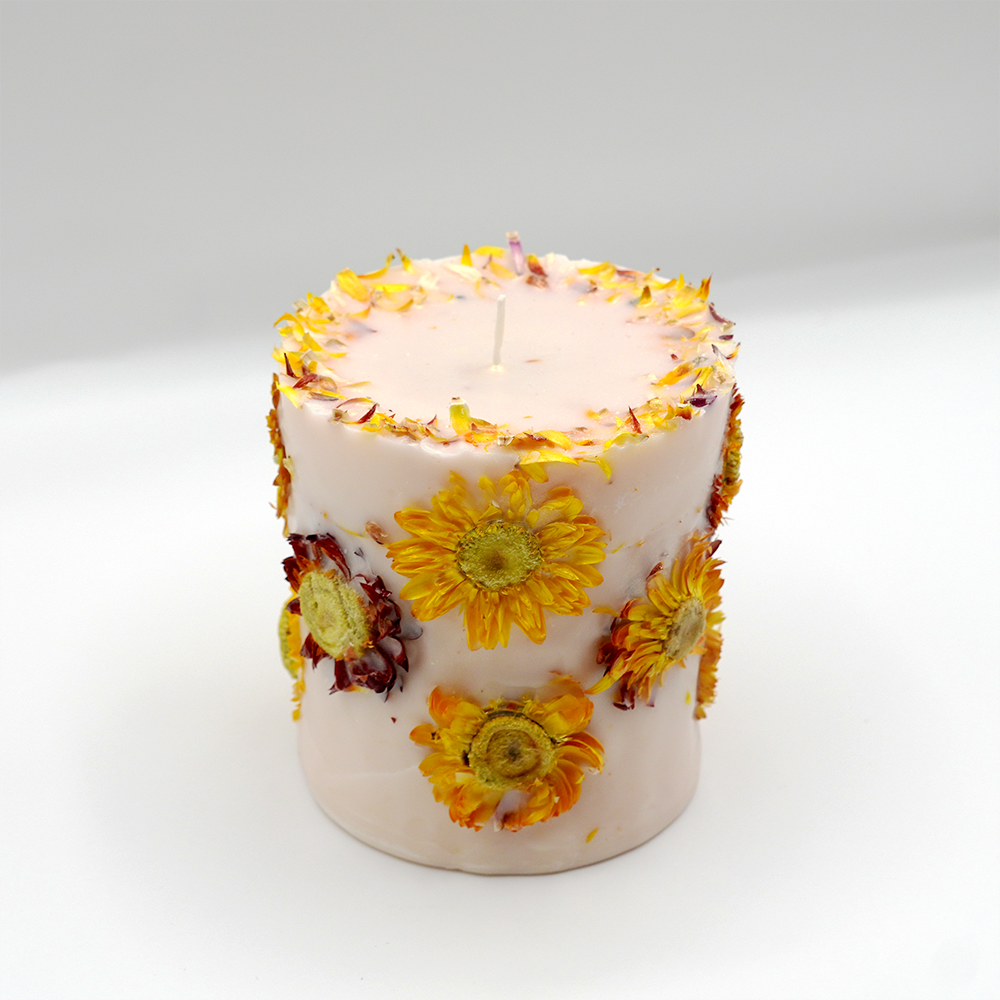 Yellow Botanical Candle – Orange & Lemongrass - Image 5